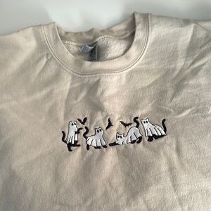 XL Halloween Ghost Beige embroidered Cream Cat Graphic Crewneck Sweatshirt
